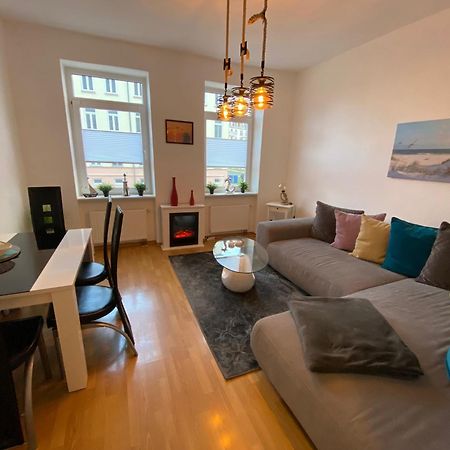 Zur Schleuse - Ferienwohnung Bis 6 Personen Mit Gem Garten Rostock Eksteriør billede