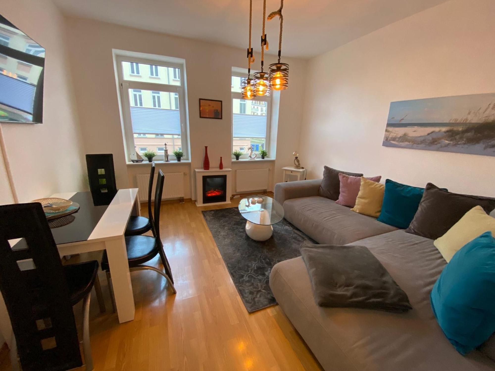 Zur Schleuse - Ferienwohnung Bis 6 Personen Mit Gem Garten Rostock Eksteriør billede