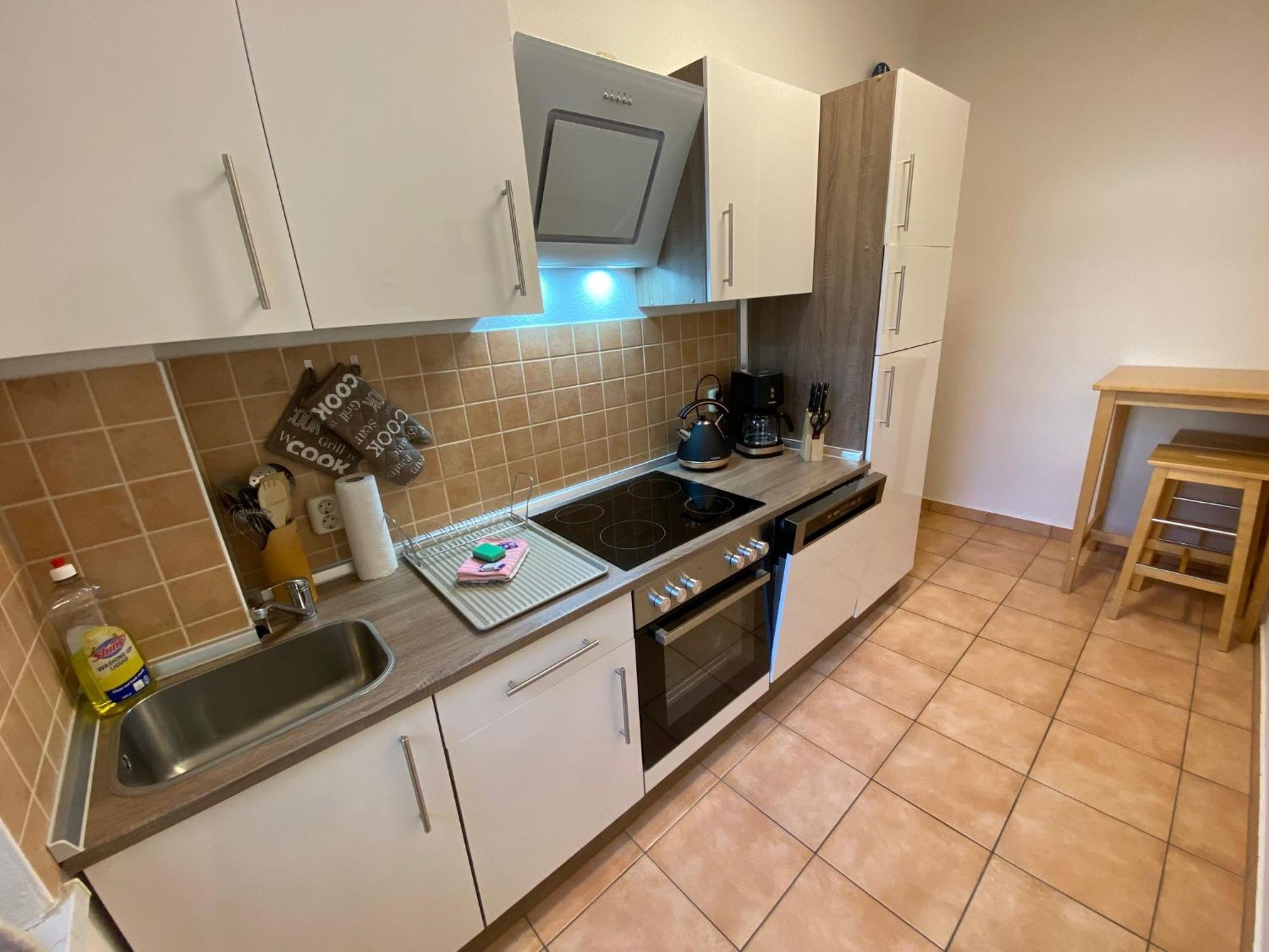 Zur Schleuse - Ferienwohnung Bis 6 Personen Mit Gem Garten Rostock Eksteriør billede
