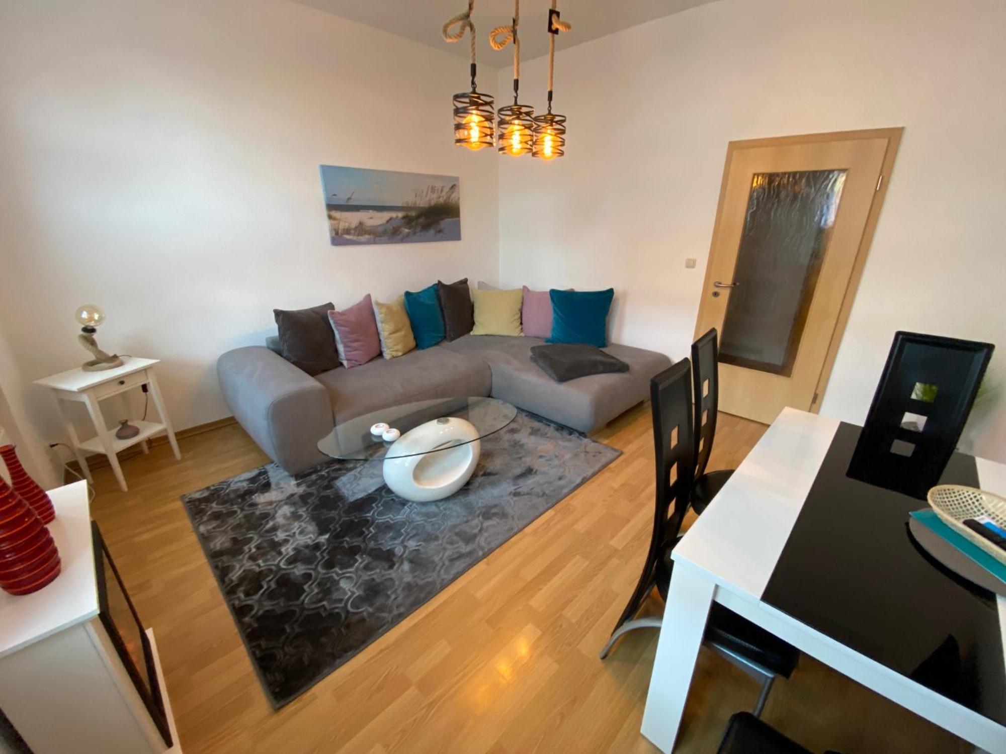 Zur Schleuse - Ferienwohnung Bis 6 Personen Mit Gem Garten Rostock Eksteriør billede